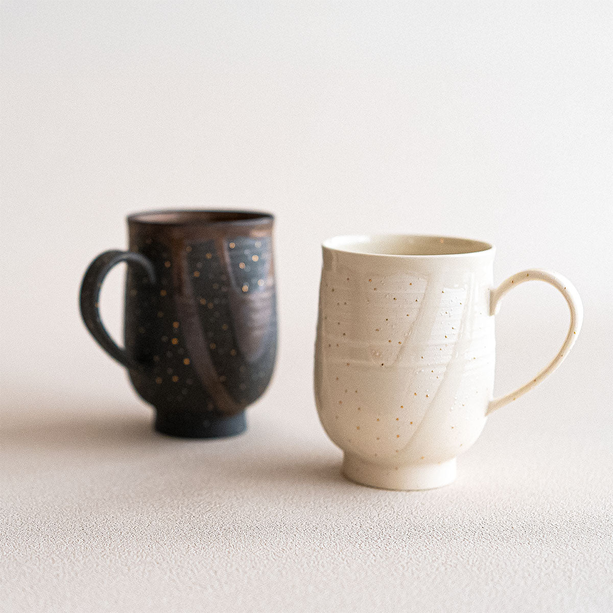 星くずマグカップ 黒 - 山口由次